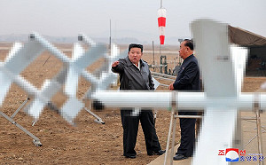 欲蓋彌彰！金正恩看「馬賽克」無人機要求量產 疑俄技輸出「柳葉刀」