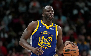 Green故意絆倒小姚明！領本季首次惡意犯規