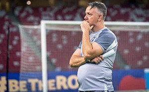 盼中斷7連敗低潮　中華男足今晚迎戰新加坡