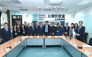 潘孟安率考委提名人拜會 民眾黨團再催回問卷