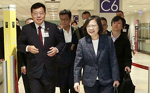 蔡英文啟程前往加拿大 向國際傳達台灣守護民主的信念