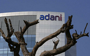 印度首富阿達尼爆賄賂醜聞！公司股價今血崩、市值慘蒸發910億