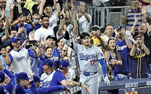 大聯盟連兩年出現兩位全票MVP