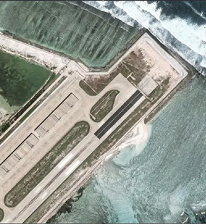 中國積極軍事化南海島嶼! 打造艦載機岸上訓練基地 永興島機場跑道出現阻攔索