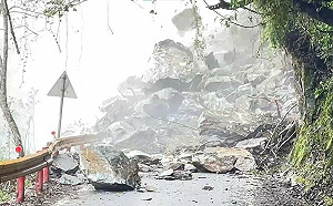 中橫台8線「這路段」嚴重坍方！公路局急搶通：今午後開放通行