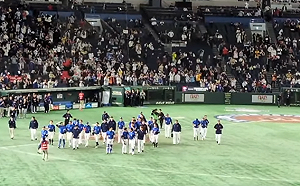 准假幕僚飛東京看球 林右昌喊台灣尚勇：期待今天也有好成績