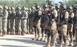 中巴反恐演練變出兵剿亂! 7反叛分子遭擊斃 逾4,000前總理支持者遭逮捕