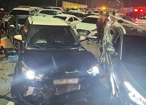 韓江原道「117年來11月最大降雪」! 下坡刹不住 53車撞成一團11傷
