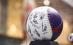 花651元加油抽到中華隊全隊簽名球 盧秀燕CALL OUT卻不接