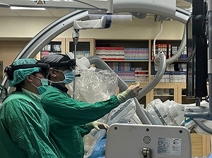 混合實境助醫療突破!新竹台大完成7例「冠狀動脈阻塞」高難度手術