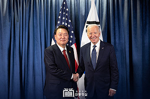 尹錫悅宣布戒嚴白宮事前不知情 紐時:美韓關係將面臨數十年最大考驗