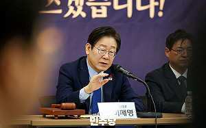 (影) 尹錫悅戒嚴衝他來? 李在明翻牆進國會主導解嚴 選總統聲勢大漲