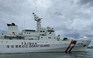 海巡兩岸救援使命必達  900浬成功搶救中國籍漁工  