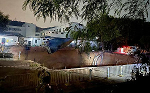 (影) 廣東像被「掏空」 深圳地鐵施工突現巨坑！ 13名工人遭埋