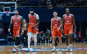 上半場轟73分破PLG紀錄！領航猿大勝鋼鐵人