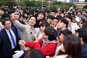 雙城論壇傳上海拒市長層級與會 蔣萬安笑駁:太多腦補內容
