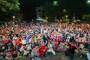 邀福爾摩沙馬戲團岡山首演  「小鴨爸爸」賴瑞隆與千位親子同歡