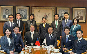 林右昌代賴清德拜訪自民黨 曝民進黨將設青年局推動台日互訪