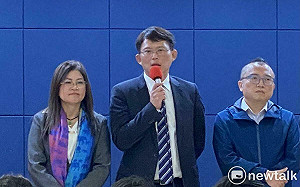 頻遭問柯文哲案　黃國昌：若是回這種垃圾週刊「對不起我沒時間」 