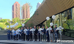 台中勤美術館盛大開幕   鄭照新讚譽:為草悟道放上最重要的寶石!