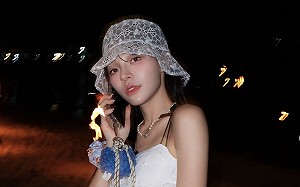 看周杰倫演唱會站椅子挨轟！林襄「下跪」道歉