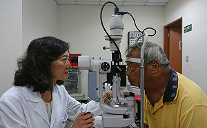 聯醫眼科赴連江  助白內障老人重見光明