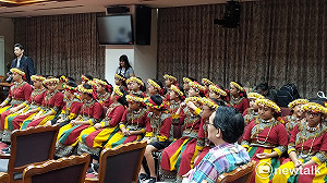 苦練多國語言曲目  希望合唱團為台爭光
