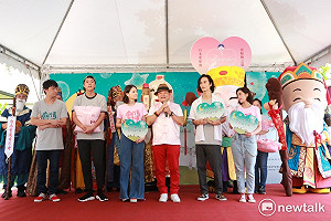 痴情孝順月老現身 台南七夕愛情嘉年華登場