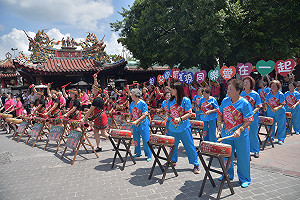 迎接祖父母節 紫南宮辦「快閃」