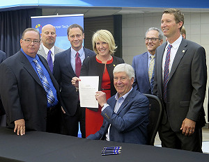 傳鴻海將投資 密西根州長：很有可能