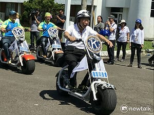 迎接世大運嘉年華  柯文哲騎哈雷現身