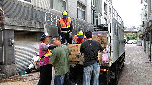 普渡紙錢集中燒    焚化廠「淨爐」祈福