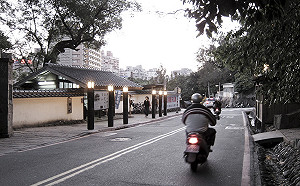 馬路殺手人孔蓋  道管中心防滑有新招