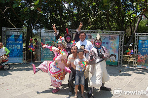 轉動紙風車 王定宇拚台南市長藝文攤也跑透透