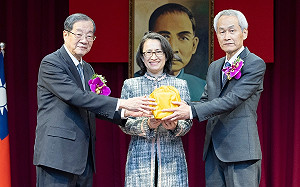 周弘憲接任考試院長 蕭美琴期許：精進公務人員權益保障