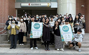 高科大創設學院文創系點亮歲末！ 「咱ㄟ聖誕樹．高雄的故事」橋頭捷運站登場