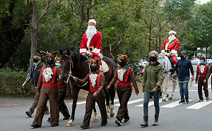 東海大學白雪神駒迎聖誕 路思義百響鐘聲傳平安