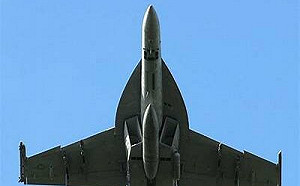 (影)美公布精準打擊胡塞組織影片 大黃蜂遭誤擊2飛行員彈跳救生