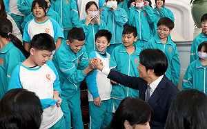 萬里國中同學大讚賴清德很帥　握手後稱「不洗了」、希望他繼續做下去