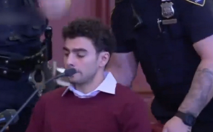 (影) 殺保險CEO兇嫌不認罪! 獲大量民眾同情 舉報人被罰掃廁所 討獎金也被拒