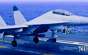 山東艦驚現殲-15D！載彈量有限 滑躍航母限制多 這戰機也難以常駐部署......