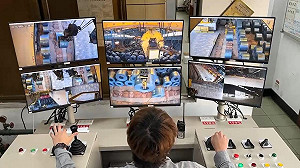 首創AI技術結合5G傳輸 中鋼開發天車「隔空駕駛」遠程操控系統