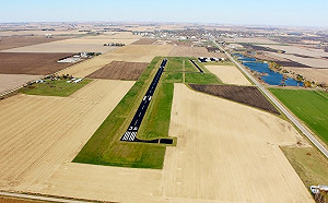 它成美、加交惡第一個祭品? 橫跨邊境機場將關閉 結束70年營運史