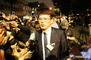 柯文哲5被告最快上午辦保獲釋!小草歡呼 黃國昌:阿北不是鄭文燦