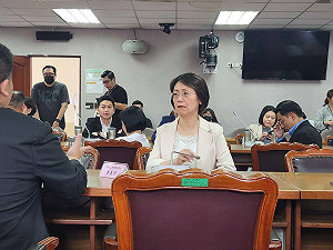 疑中選會「超前移送」 翁曉玲聲明:不認同偽造連署、該罰就要罰