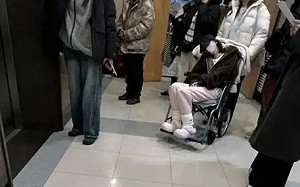 (影)趙露思病倒送急診：疑罹神經系統重症 娛樂圈高壓環境再掀爭議