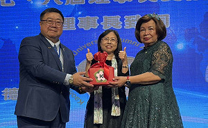 接任雄大會第八屆理事長 徐麗月承諾推動宏觀與前瞻方向