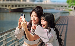 WING STARS女神一粒、螢螢  上山下海拍攝高雄跨年短片 