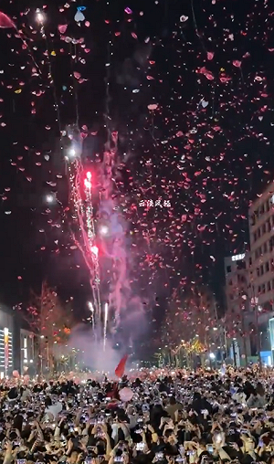 (影) 湖南「砲打」湖北 完勝! 兩省煙火管制不一樣惹民怨 還有人用煙火射氣球