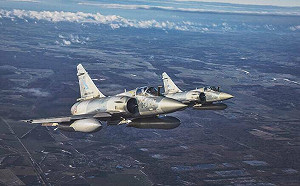 (影) 法「現役」幻象戰機將抵烏!  可攜米卡、斯卡普-EG、鐵錘導彈 俄Su-34急轟炸